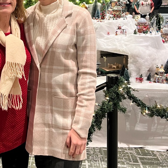 Christian Siriano Plaid Cardigan - Picture 5 of 5